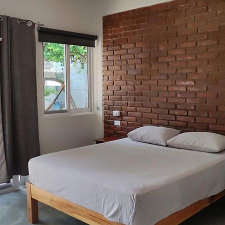 Hotel Casa Sixta A 7Min Del Aeropuerto Internacional Pmx Y 2 Cuadras Terminal Autob Ado Puerto Escondido  Esterno foto
