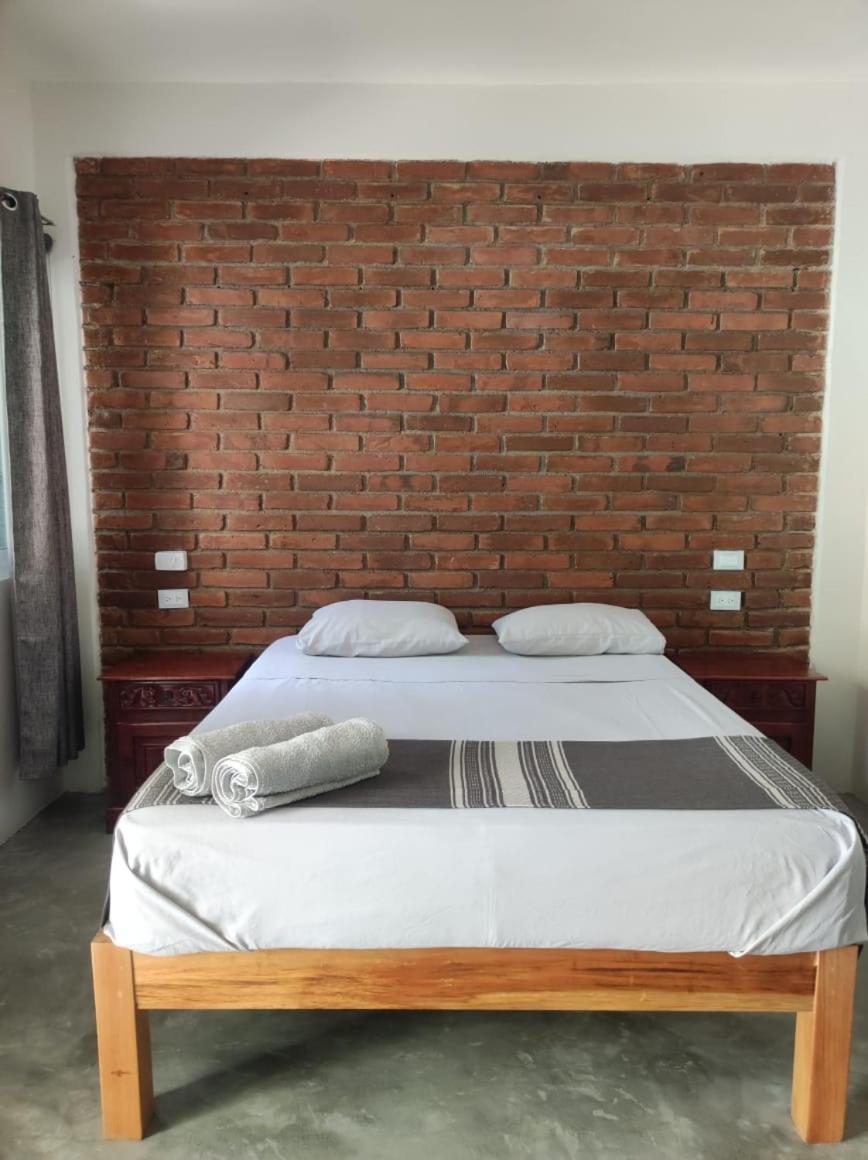 Hotel Casa Sixta A 7Min Del Aeropuerto Internacional Pmx Y 2 Cuadras Terminal Autob Ado Puerto Escondido  Esterno foto