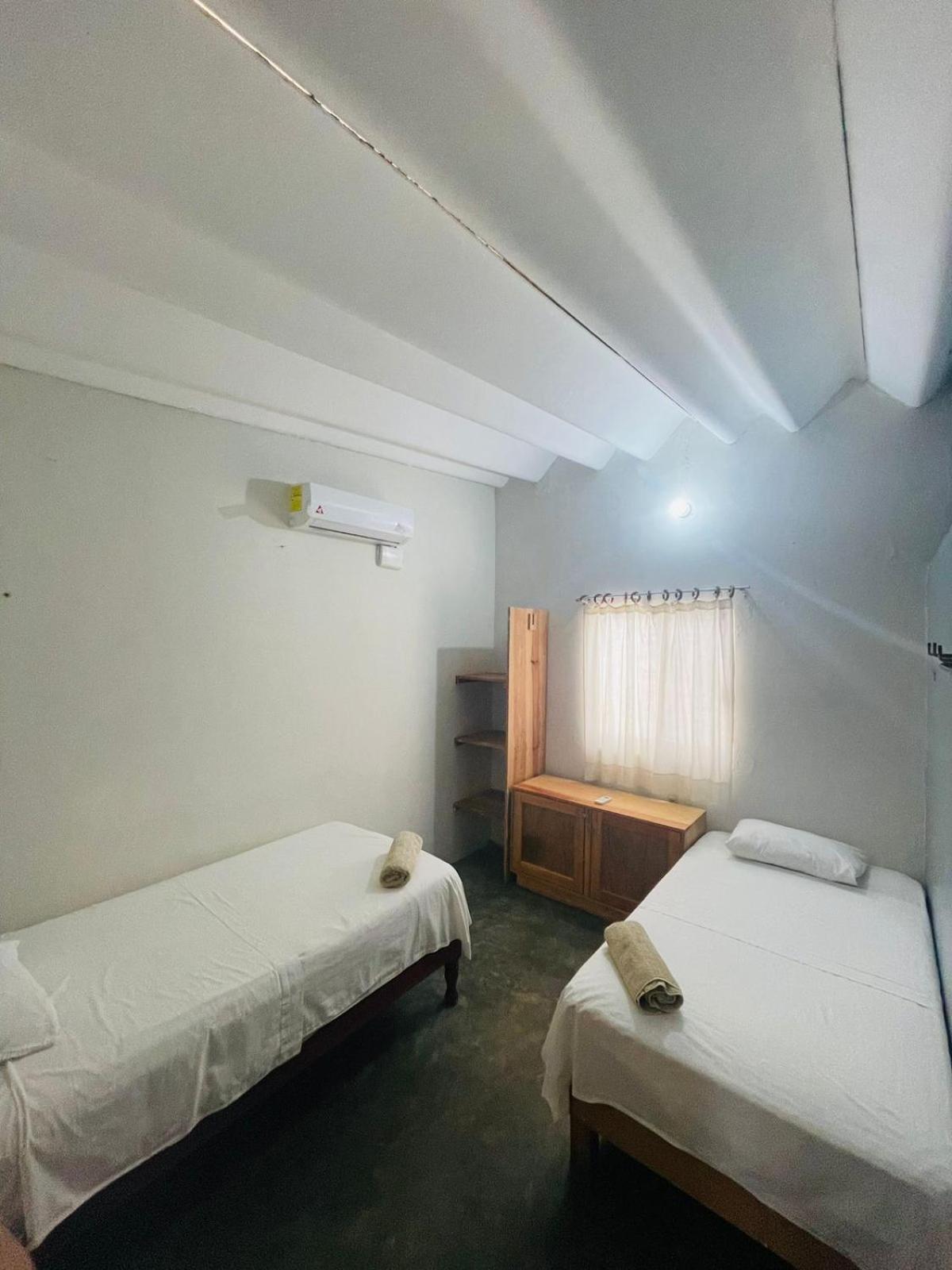 Hotel Casa Sixta A 7Min Del Aeropuerto Internacional Pmx Y 2 Cuadras Terminal Autob Ado Puerto Escondido  Esterno foto