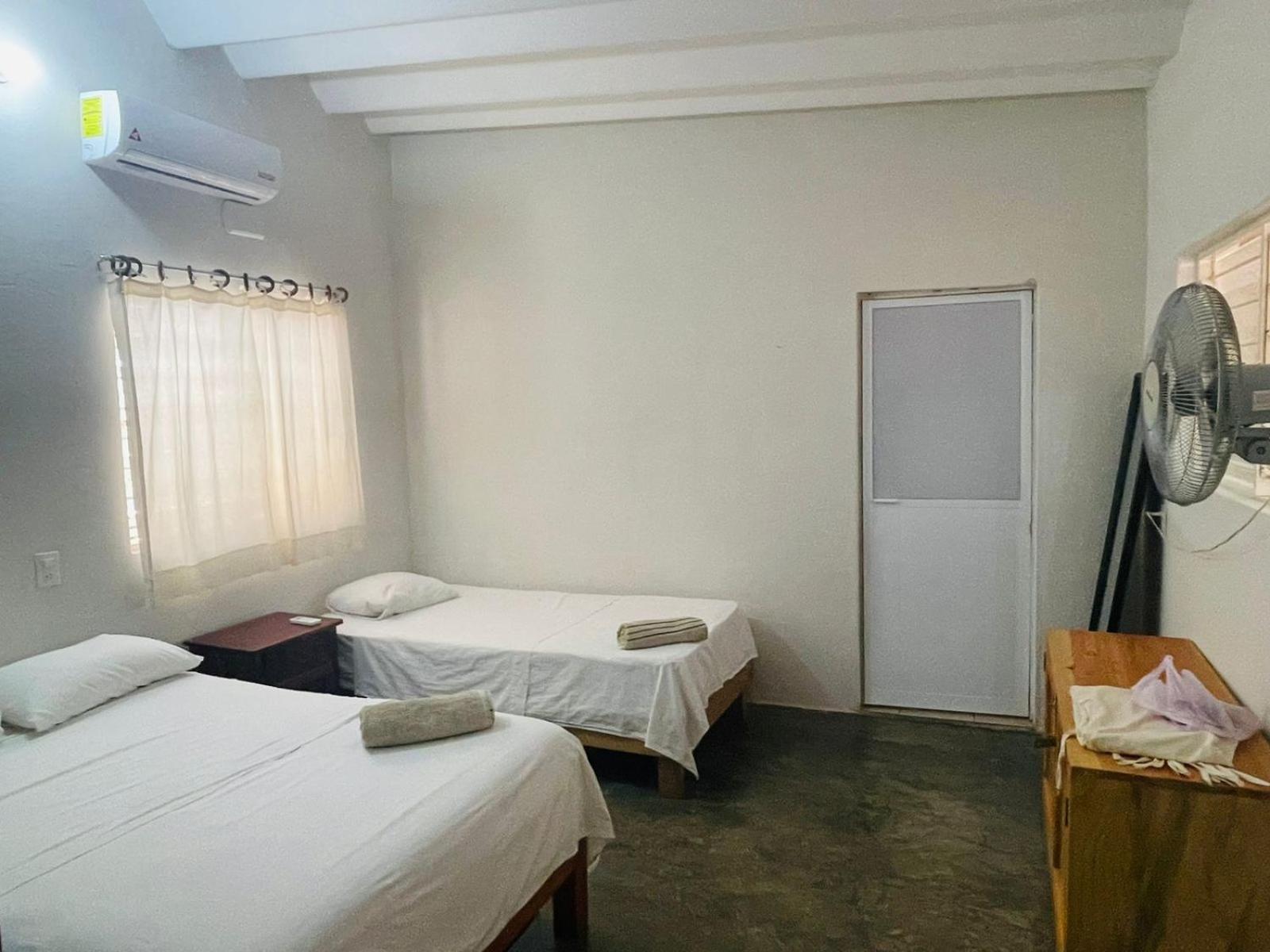 Hotel Casa Sixta A 7Min Del Aeropuerto Internacional Pmx Y 2 Cuadras Terminal Autob Ado Puerto Escondido  Esterno foto