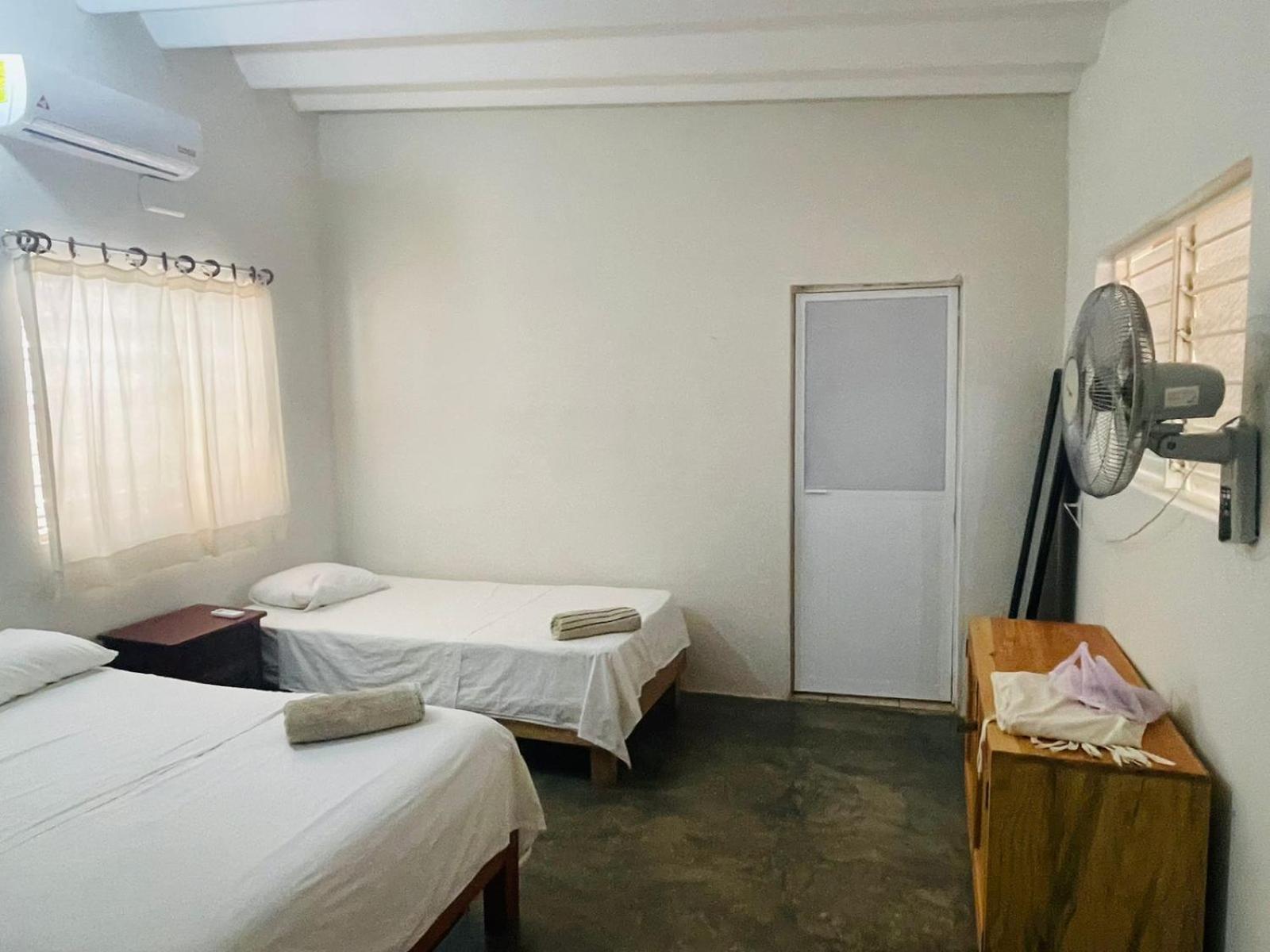 Hotel Casa Sixta A 7Min Del Aeropuerto Internacional Pmx Y 2 Cuadras Terminal Autob Ado Puerto Escondido  Esterno foto