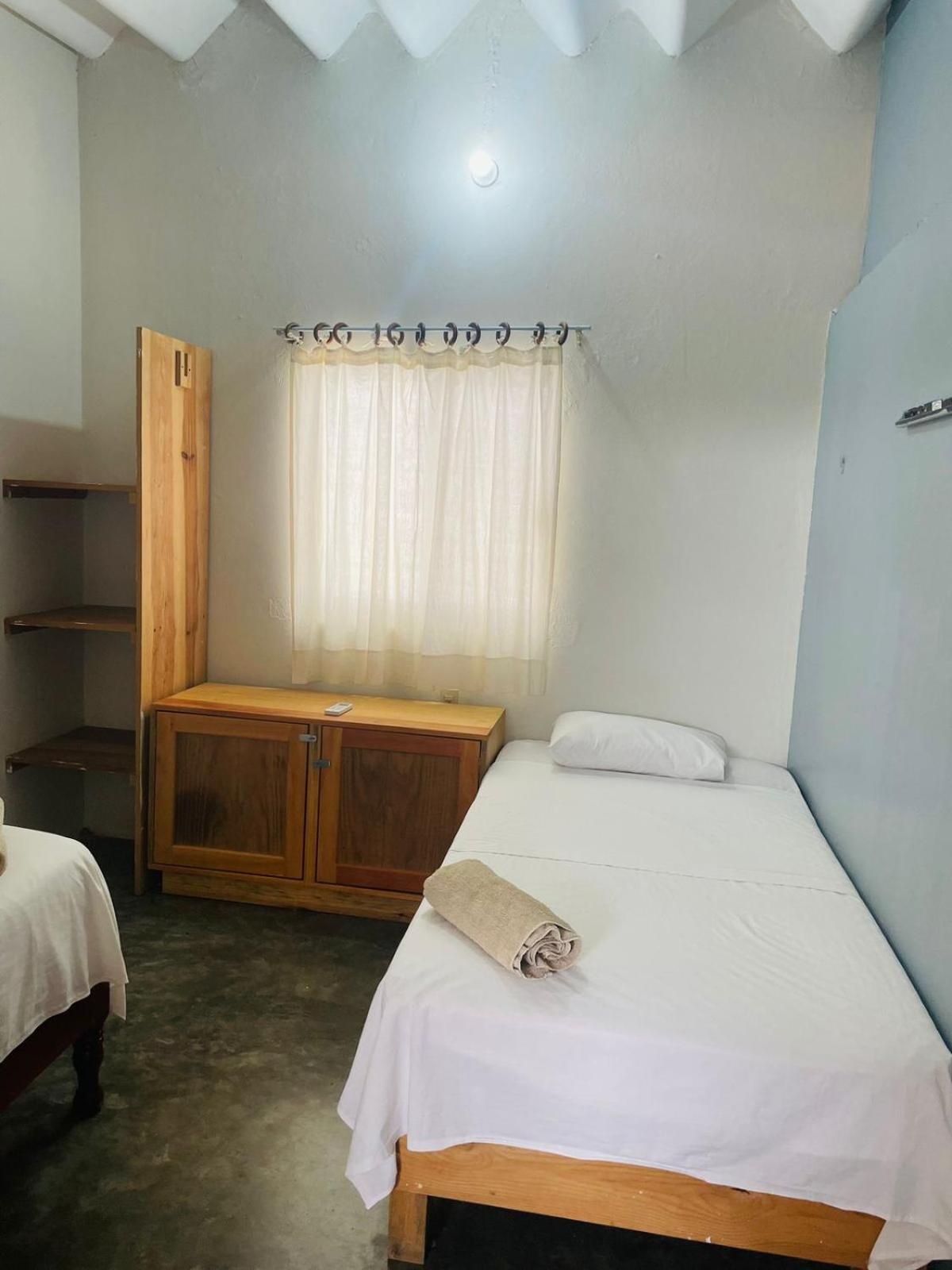 Hotel Casa Sixta A 7Min Del Aeropuerto Internacional Pmx Y 2 Cuadras Terminal Autob Ado Puerto Escondido  Esterno foto